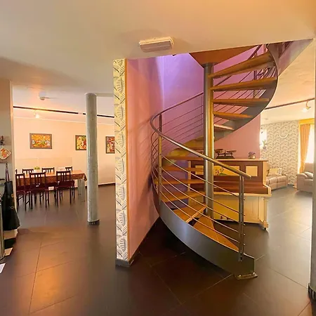 Tranquil Retreat In Hamoir, Belgium - Perfect For Families Friends Ferienhaus *