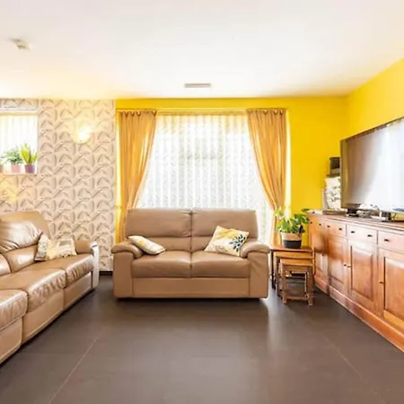 Tranquil Retreat In Hamoir, Belgium - Perfect For Families Friends Ferienhaus